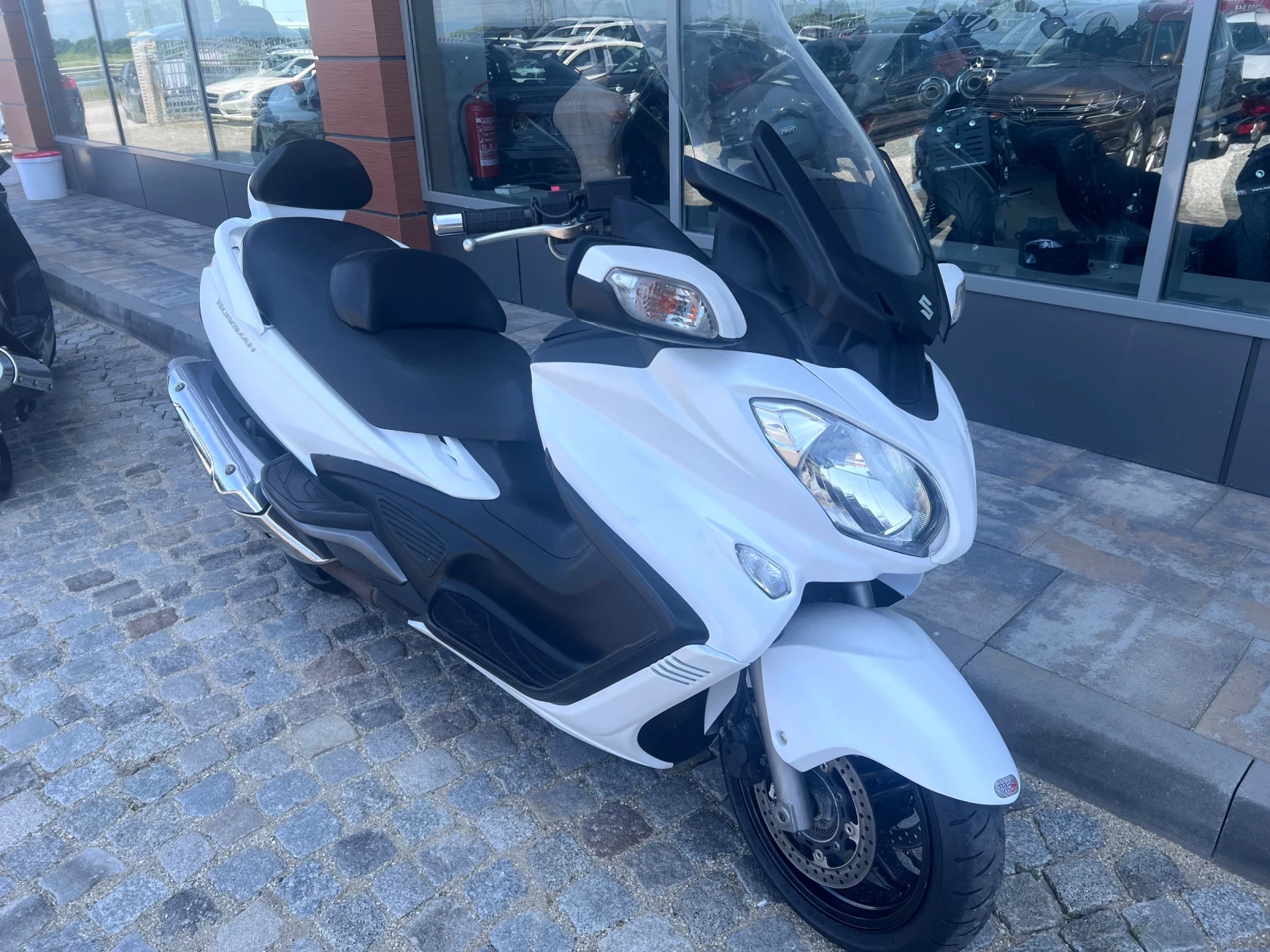 Suzuki Burgman 650 ABS - изображение 2