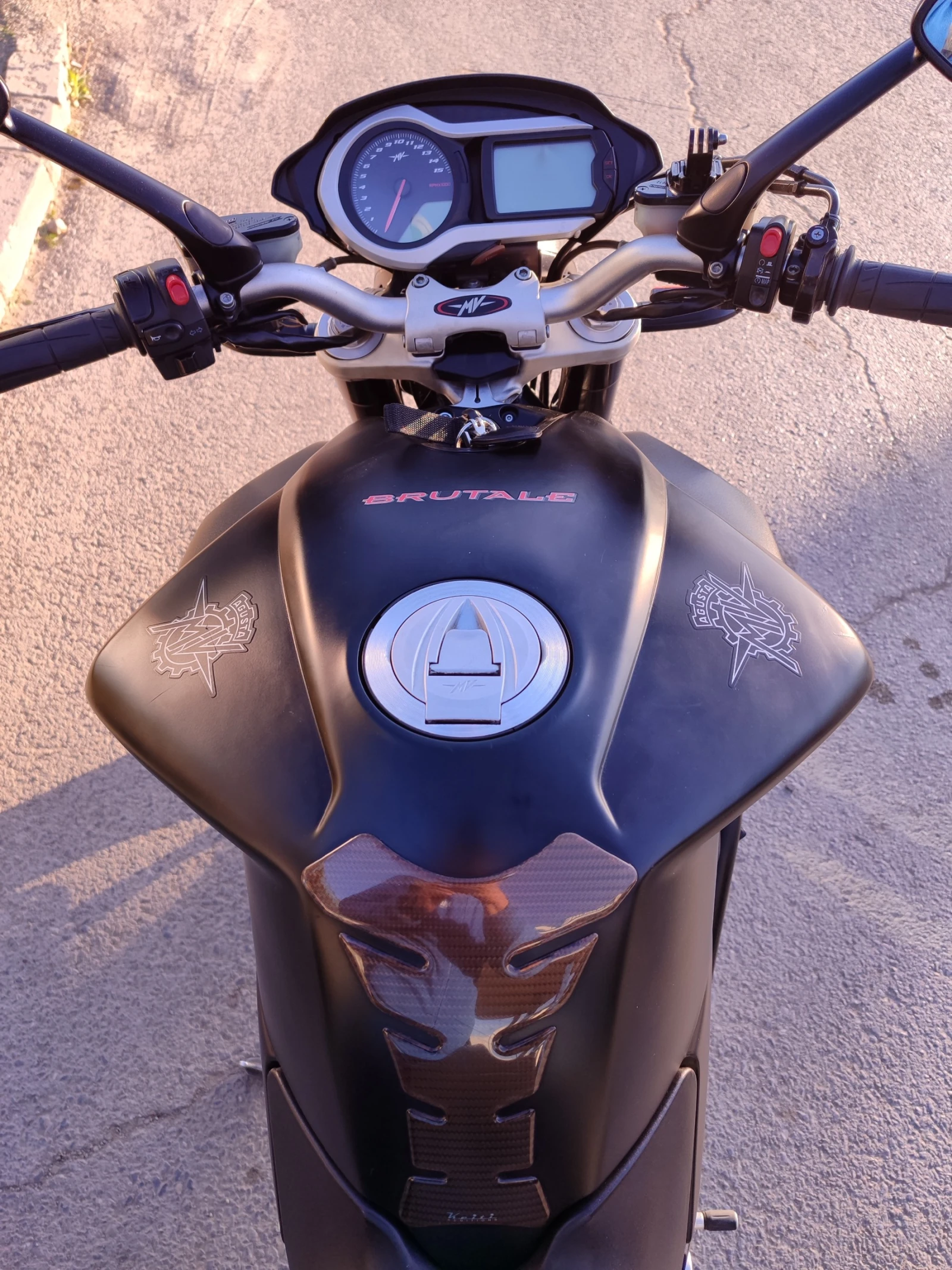 MV Agusta Brutale, снимка 4 - Мотоциклети и мототехника - 55441357
