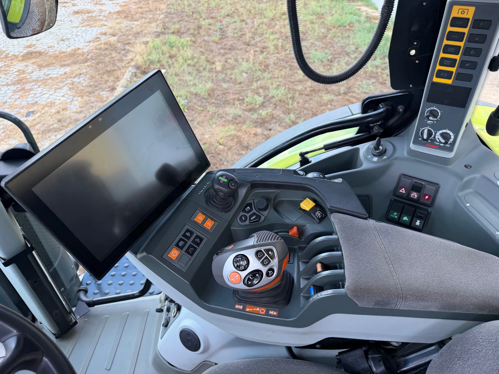 Трактор Claas ARION 650 CEBIS НАВИГАЦИЯ ЛИЗИНГ, снимка 14 - Селскостопанска техника - 55766939