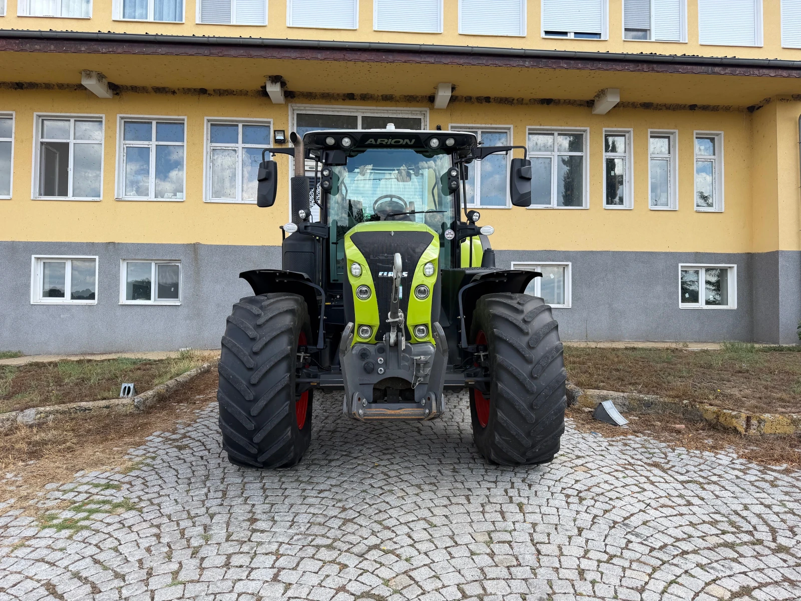 Трактор Claas ARION 650 CEBIS НАВИГАЦИЯ ЛИЗИНГ, снимка 2 - Селскостопанска техника - 55766939