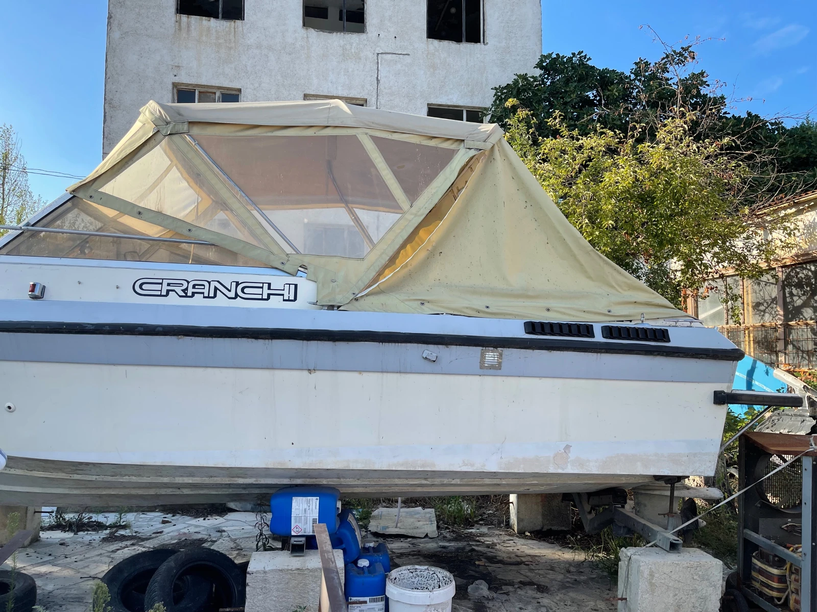 Моторна яхта Cranchi Clipper 224 - изображение 6