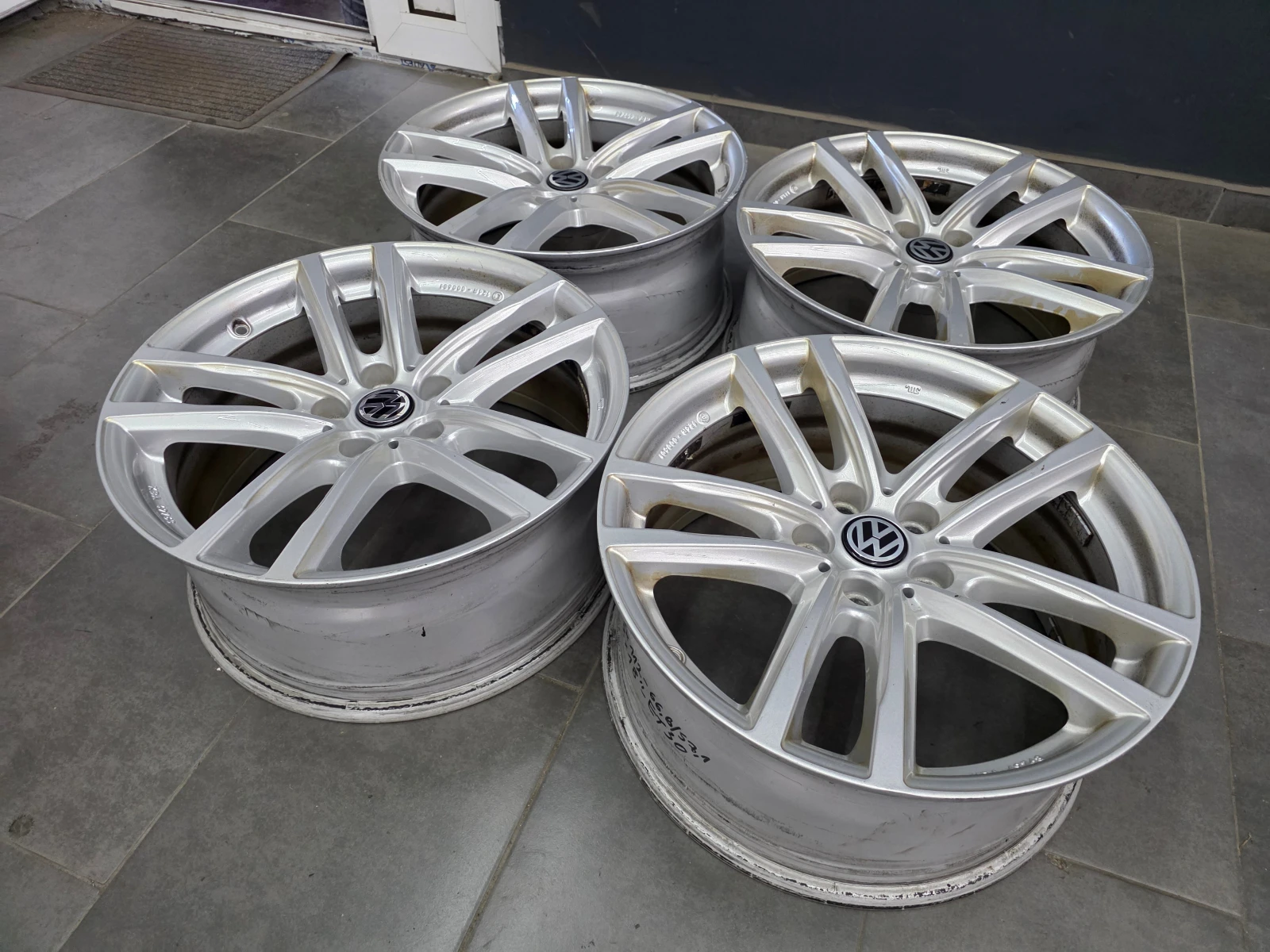 ������ | Mobile.bg � ����������� 4