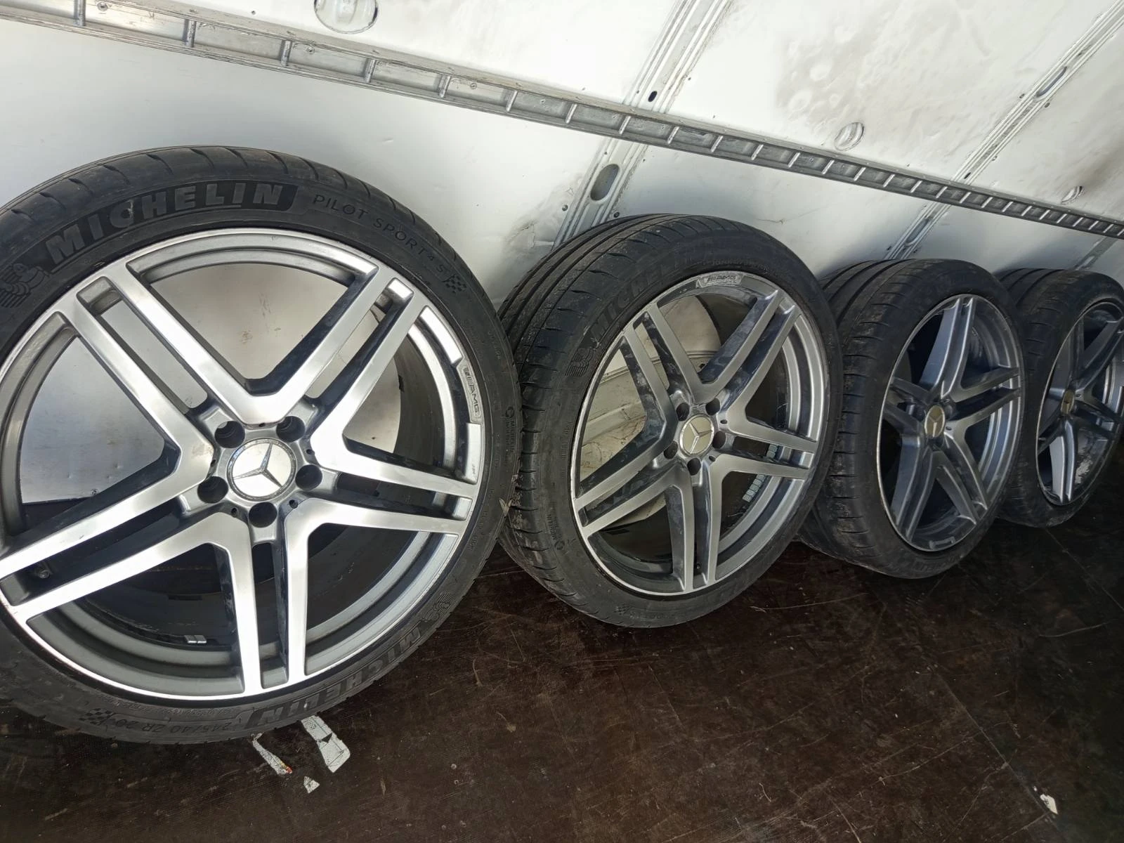 Гуми с джанти Michelin 245/40R20, снимка 2 - Гуми и джанти - 54313882