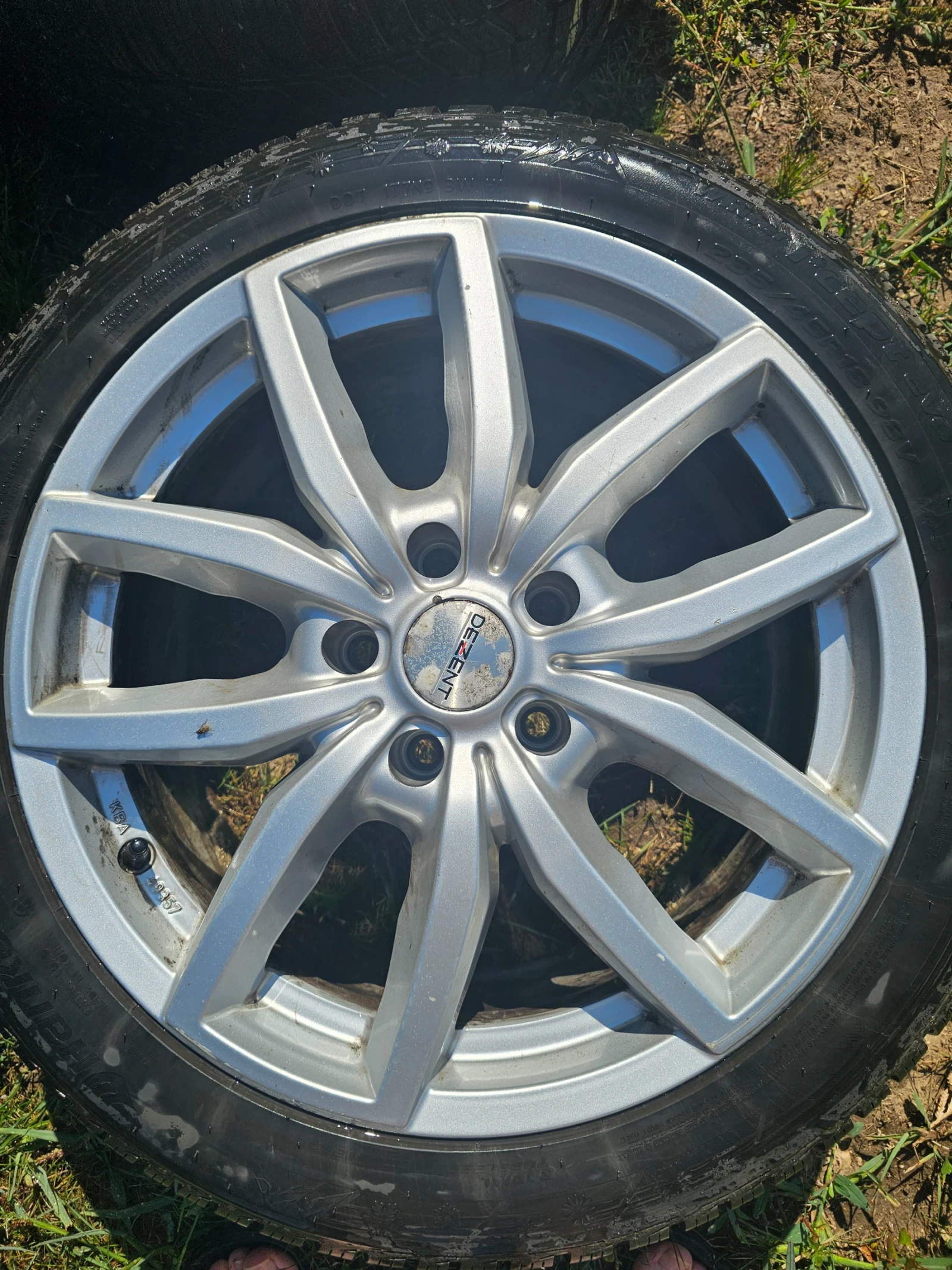 Гуми с джанти Hankook 235/45R18, снимка 2 - Гуми и джанти - 55711001