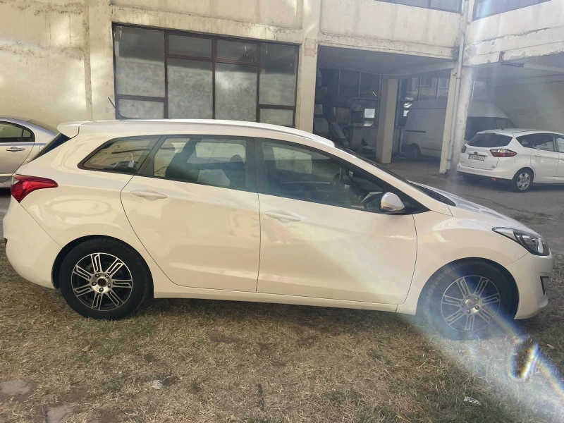 Hyundai I30 1.6, снимка 4 - Автомобили и джипове - 47496444