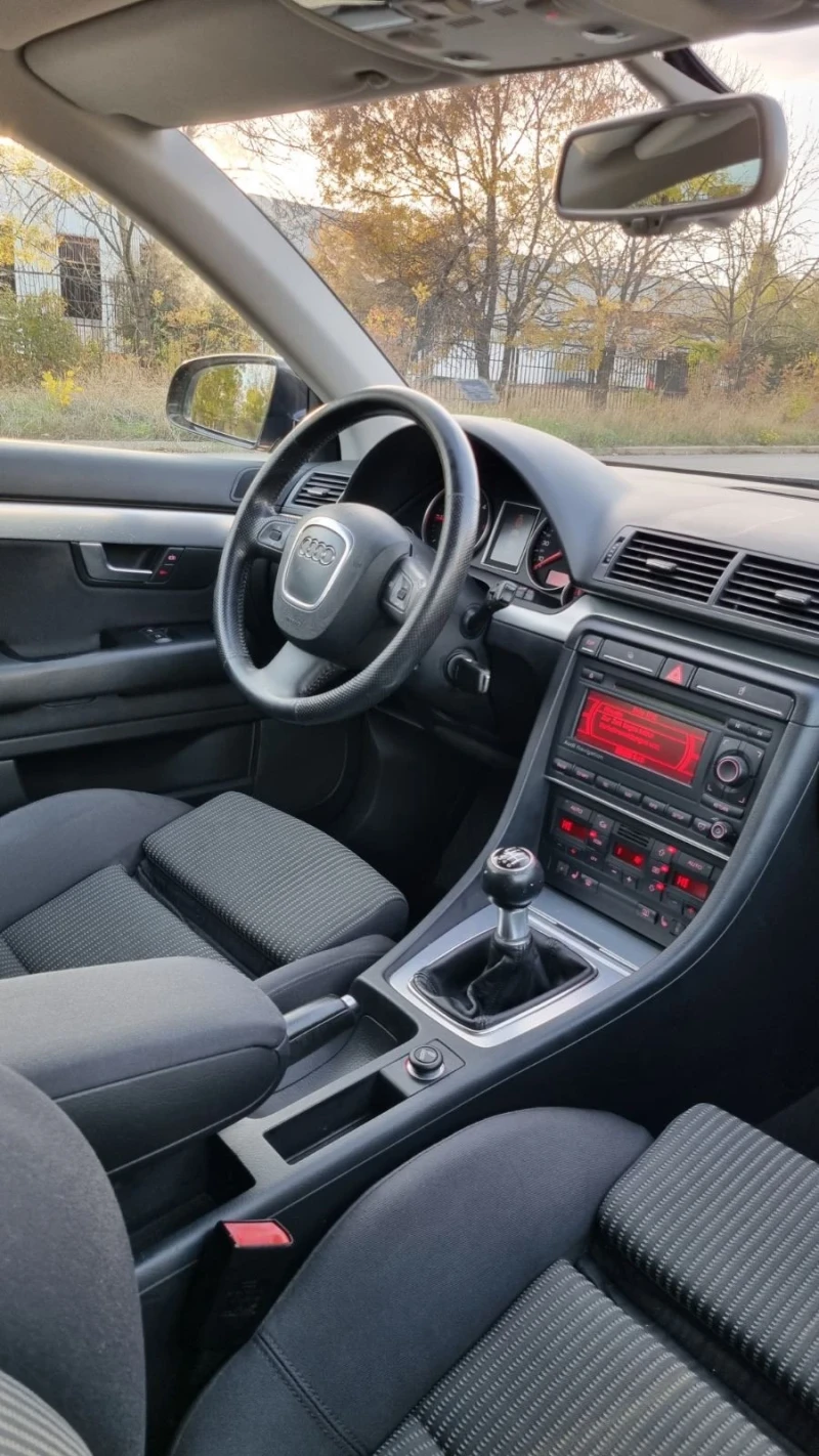 Audi A4 2.0 TDI//  TOP Full //, снимка 8 - Автомобили и джипове - 48442471