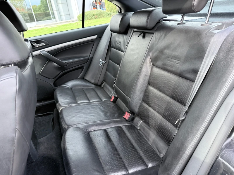 Skoda Octavia 2.0 V-RS TOP , снимка 11 - Автомобили и джипове - 52158654