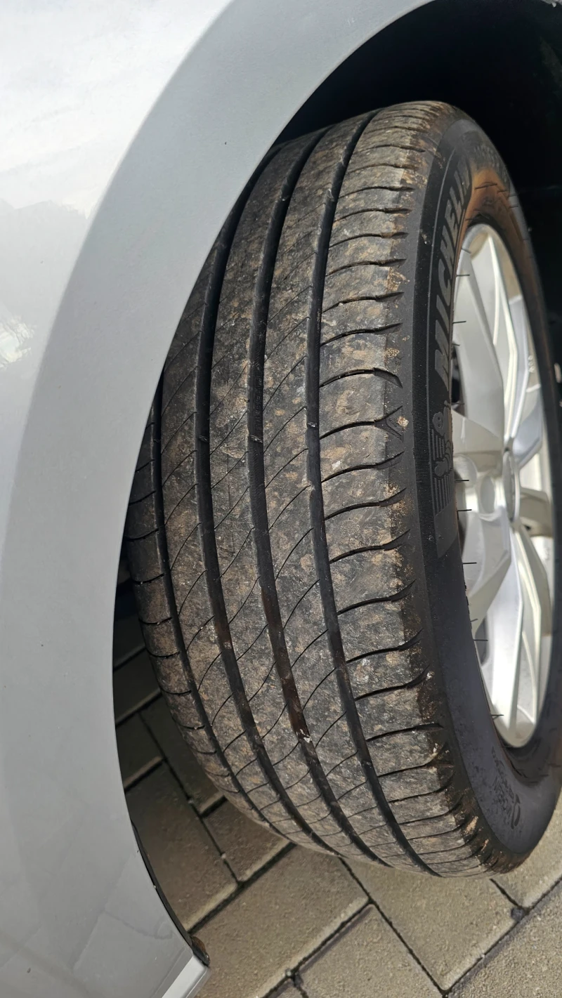 VW Golf 1.6TDI, снимка 6 - Автомобили и джипове - 52324146