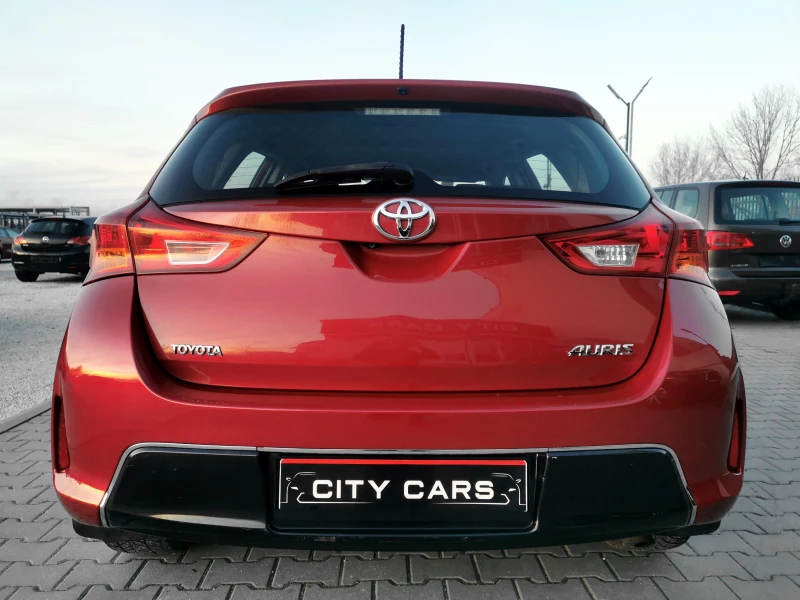 Toyota Auris 1.4 D4D, снимка 8 - Автомобили и джипове - 52816411