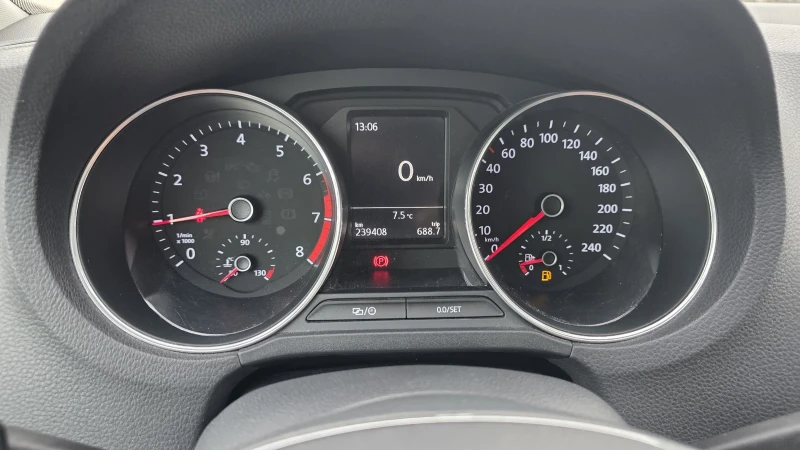 VW Polo 1, 2 Климатик EURO 6 TSI BLUEMOTION, снимка 4 - Автомобили и джипове - 53439068