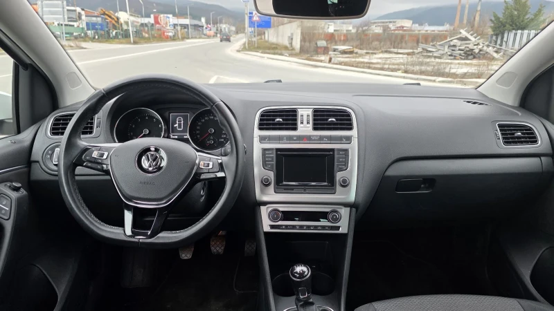 VW Polo 1, 2 Климатик EURO 6 TSI BLUEMOTION, снимка 10 - Автомобили и джипове - 53439068