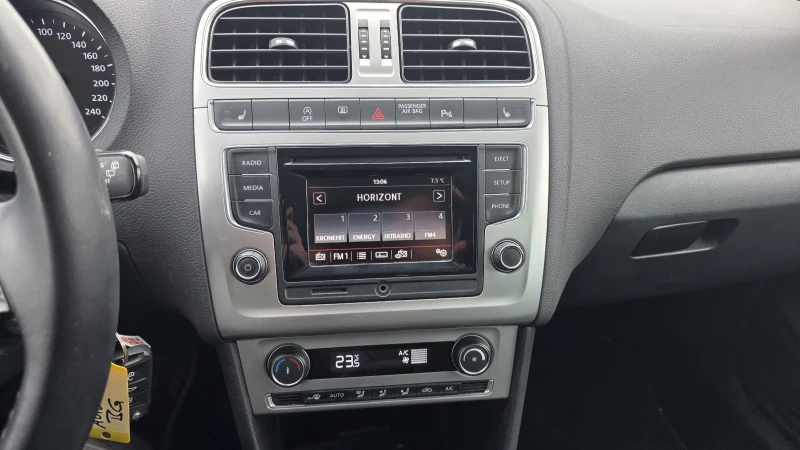 VW Polo 1, 2 Климатик EURO 6 TSI BLUEMOTION, снимка 5 - Автомобили и джипове - 53439068