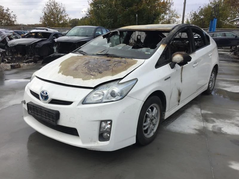 Toyota Prius 1.8 hibrid - изображение 3