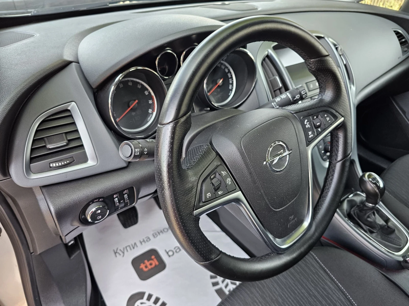 Opel Astra 1.4Turbo 140k.s  GTC - изображение 10