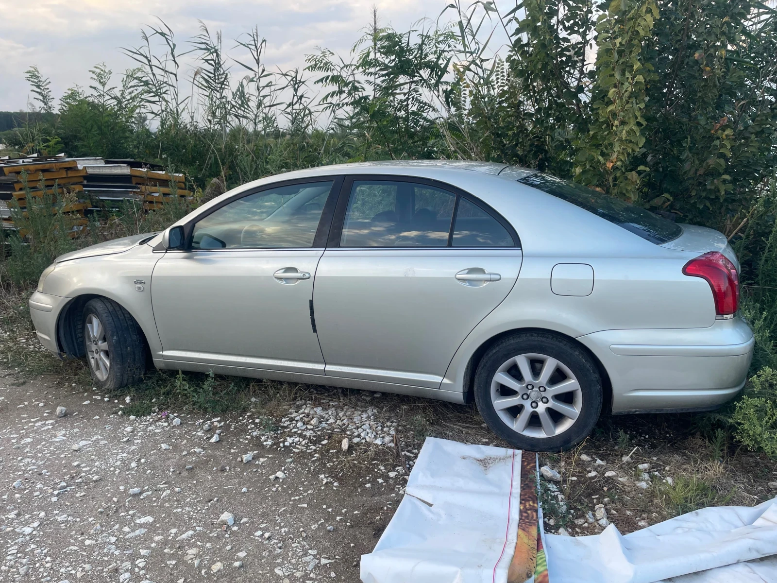 Toyota Avensis  - изображение 3