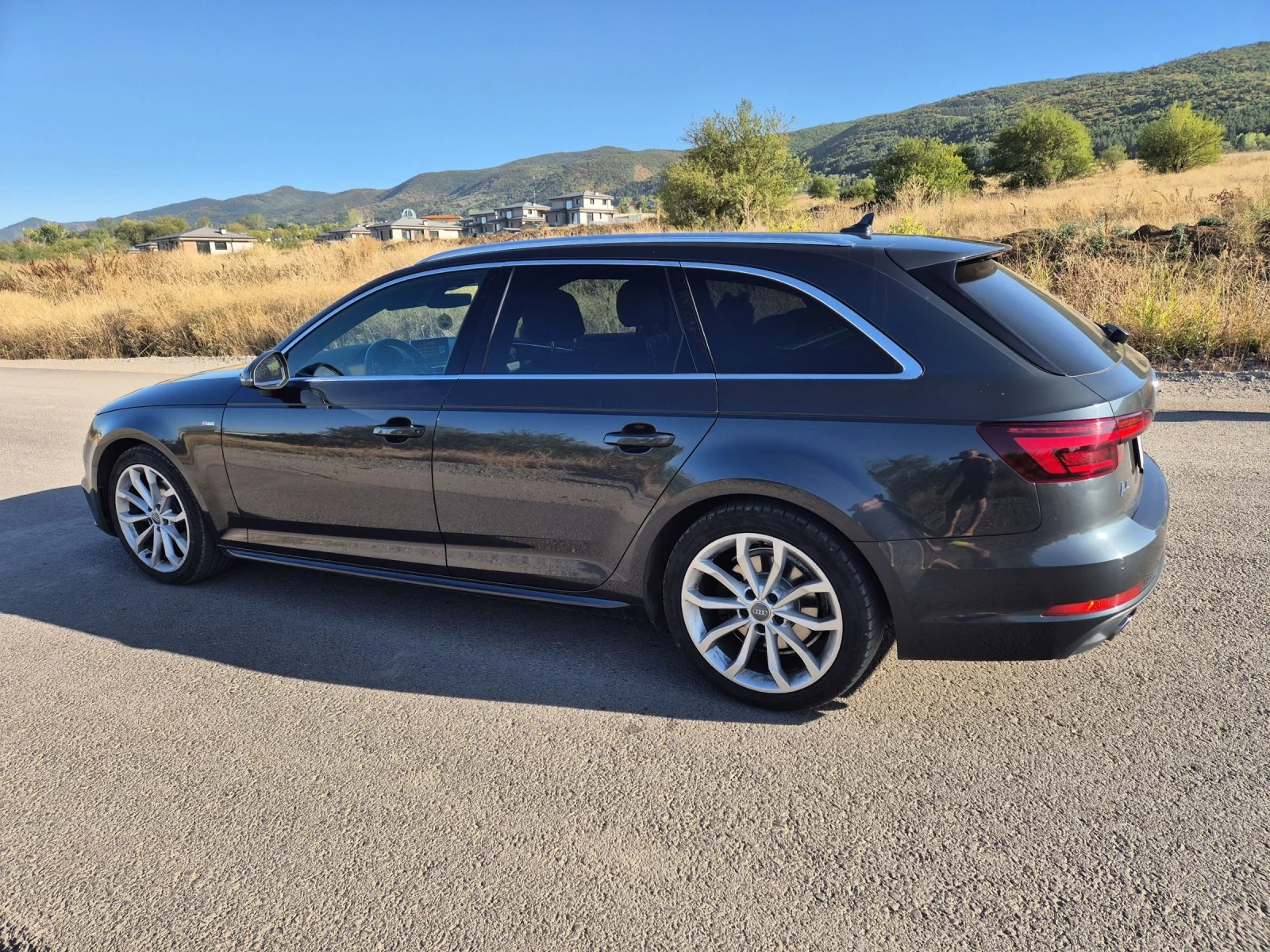 Audi A4  - изображение 7