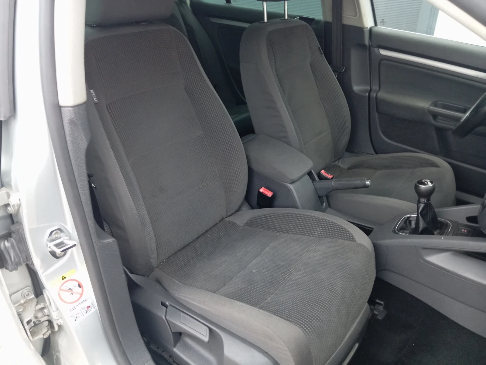 VW Golf 1.6i - изображение 9