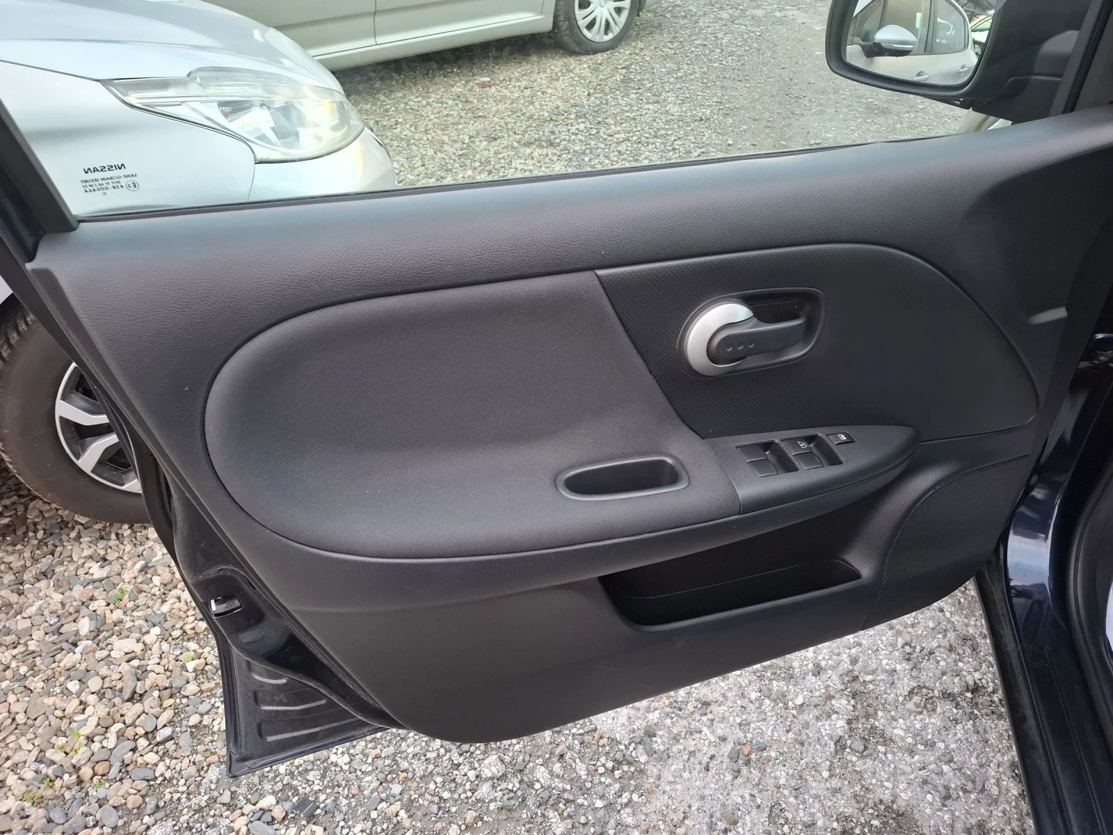 Nissan Note 1.6i - изображение 7