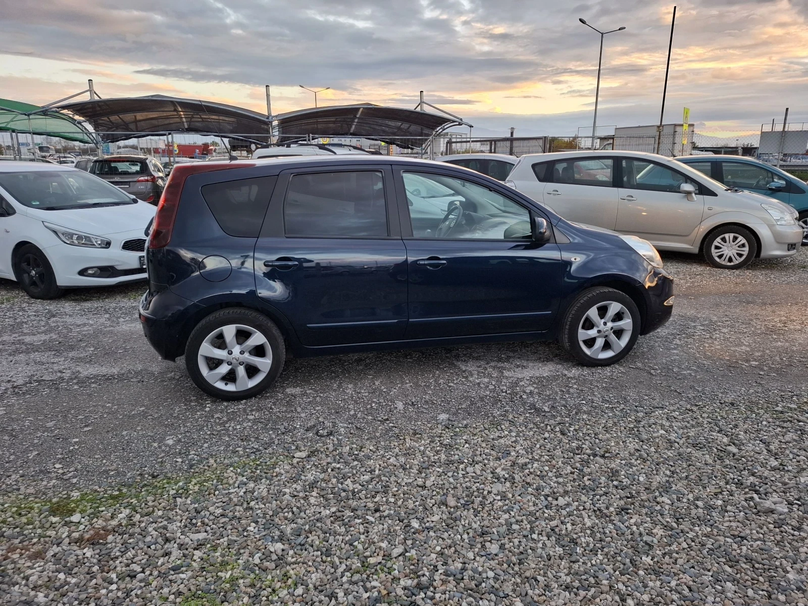 Nissan Note 1.6i - изображение 5