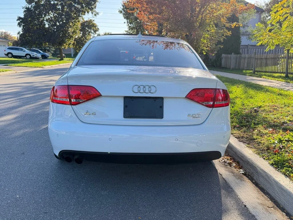 Audi A4 * АВТО КРЕДИТ* ЦЕНА ДО БГ * СЕРВИЗНА ИСТОРИЯ *  - изображение 3