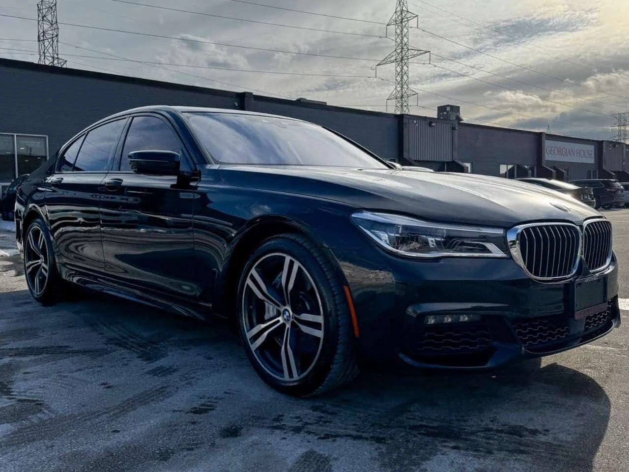 BMW 750 * Масажи * Harman Kardon * Фиксирана цена до БГ * , снимка 9 - Автомобили и джипове - 53995916