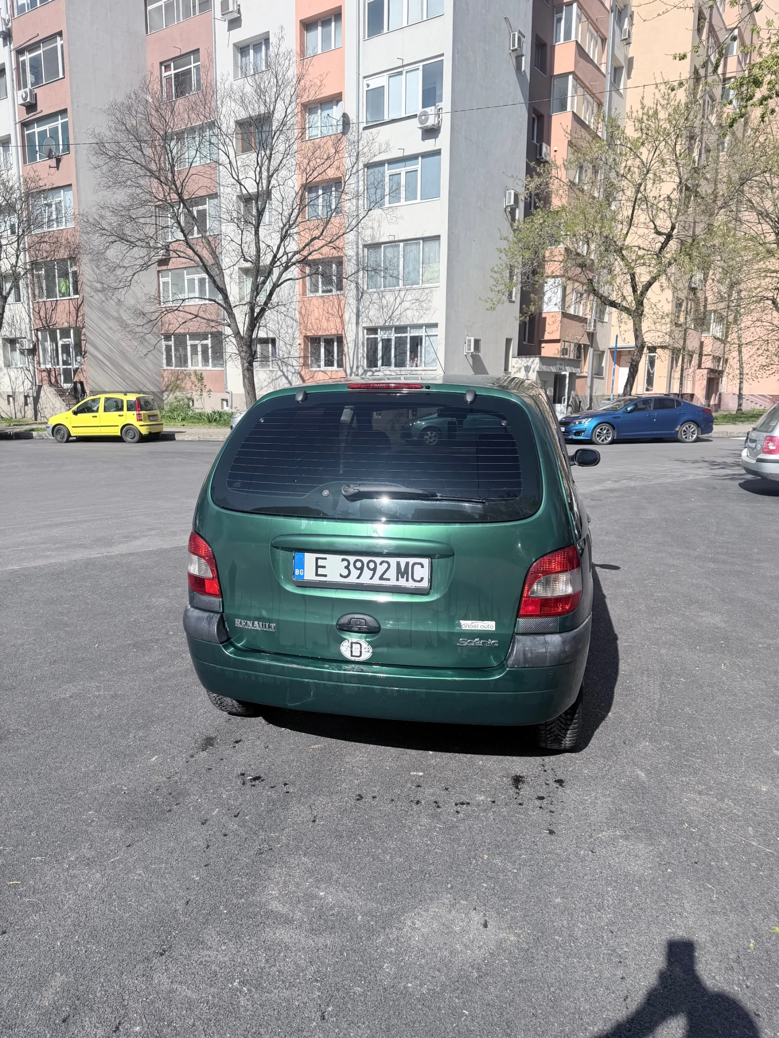 Renault Scenic, снимка 13 - Автомобили и джипове - 54155508