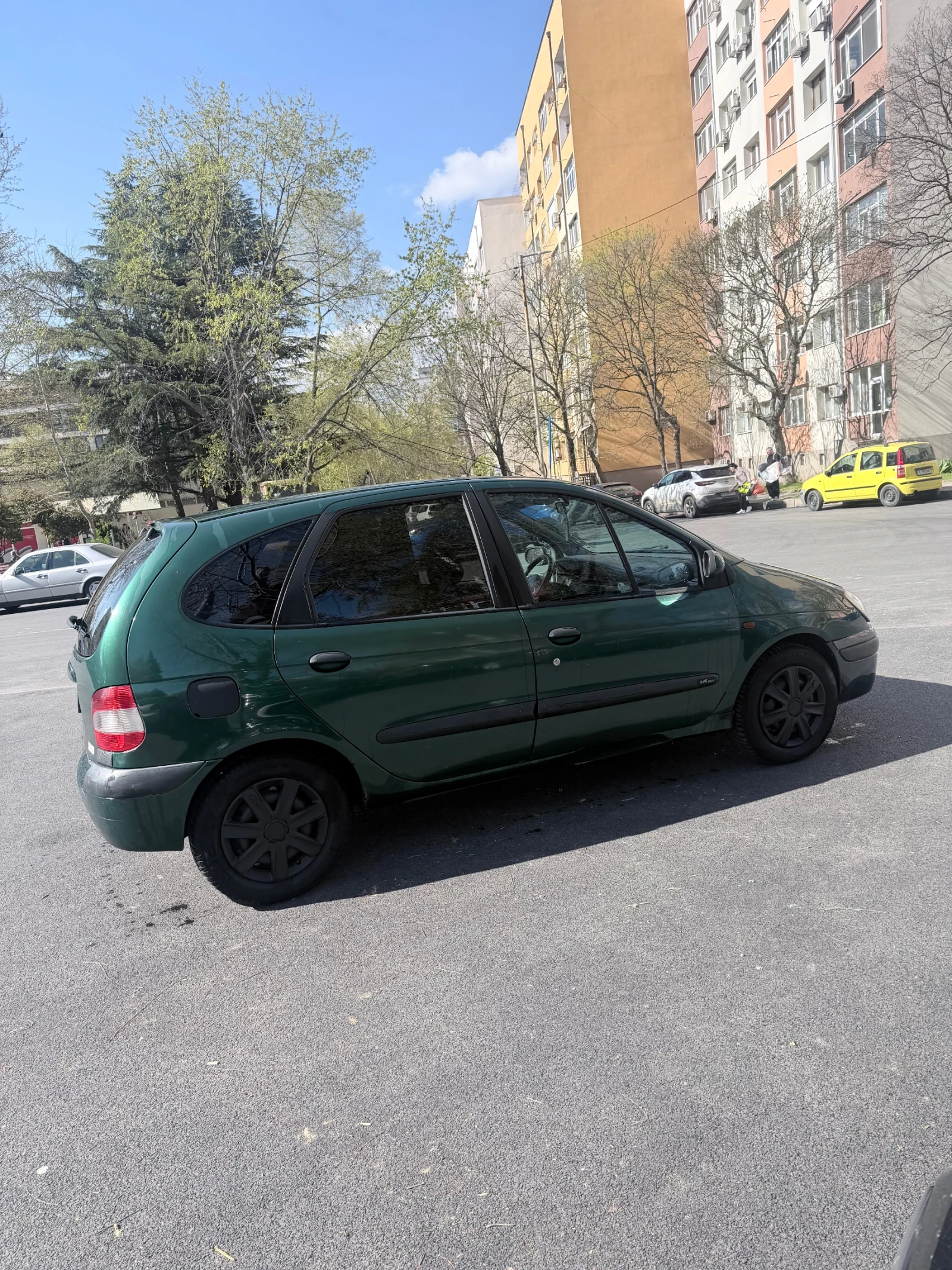 Renault Scenic, снимка 2 - Автомобили и джипове - 54155508