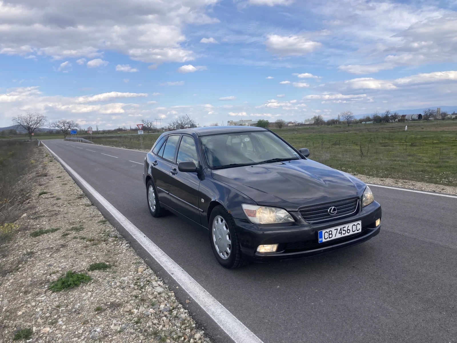 Lexus IS 200 Шпер, снимка 2 - Автомобили и джипове - 54159462