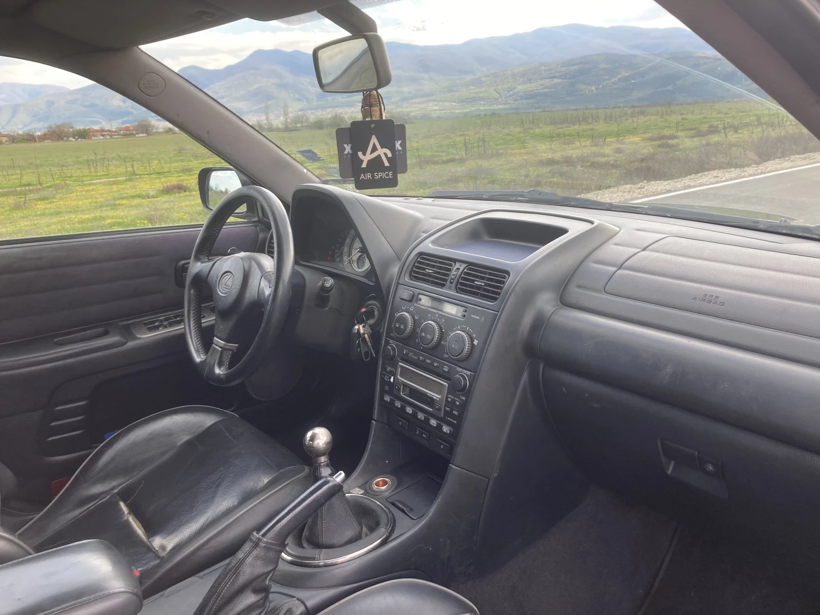 Lexus IS 200 Шпер, снимка 9 - Автомобили и джипове - 54159462