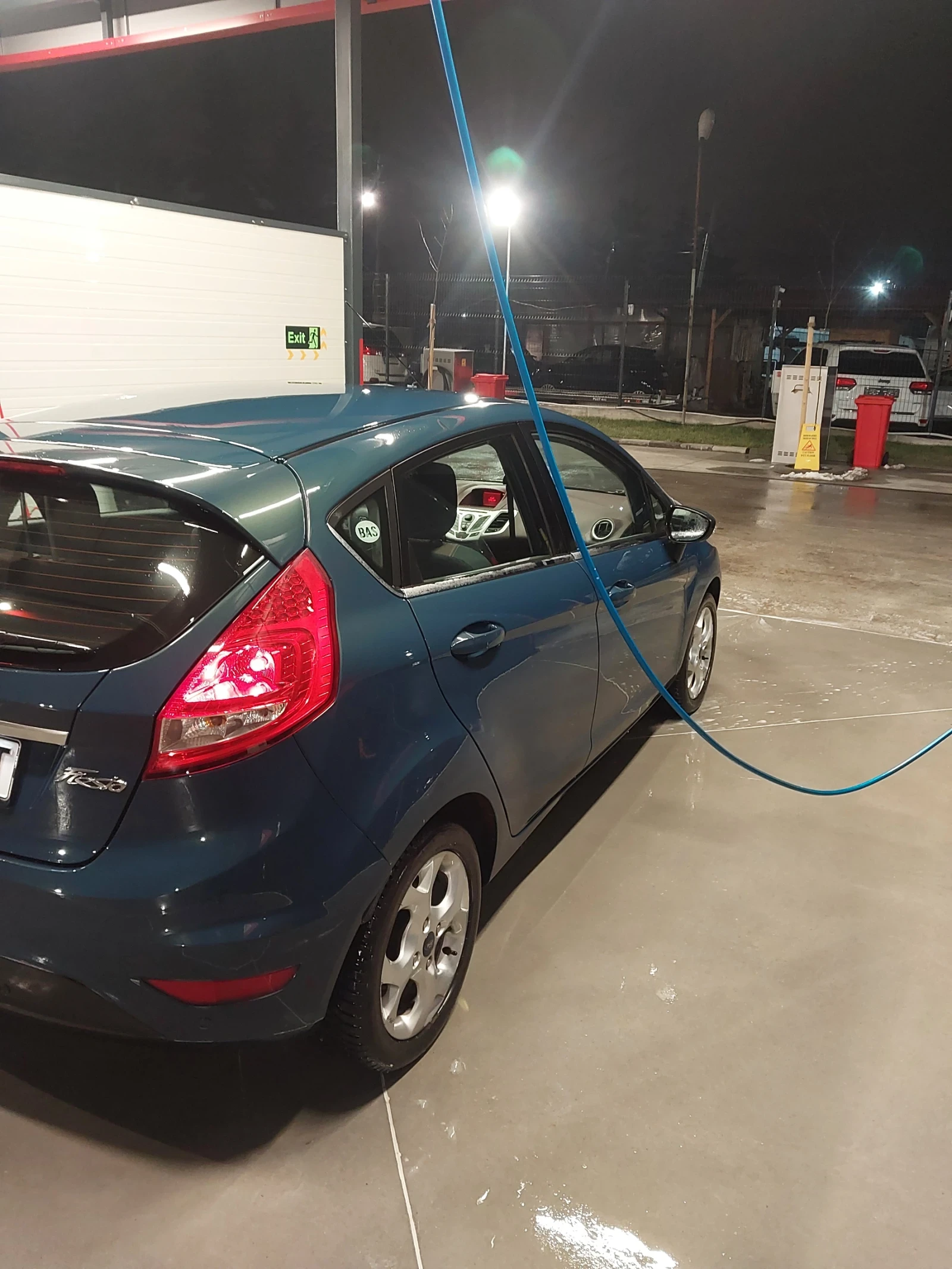 Ford Fiesta 1.3 i, снимка 6 - Автомобили и джипове - 54171403