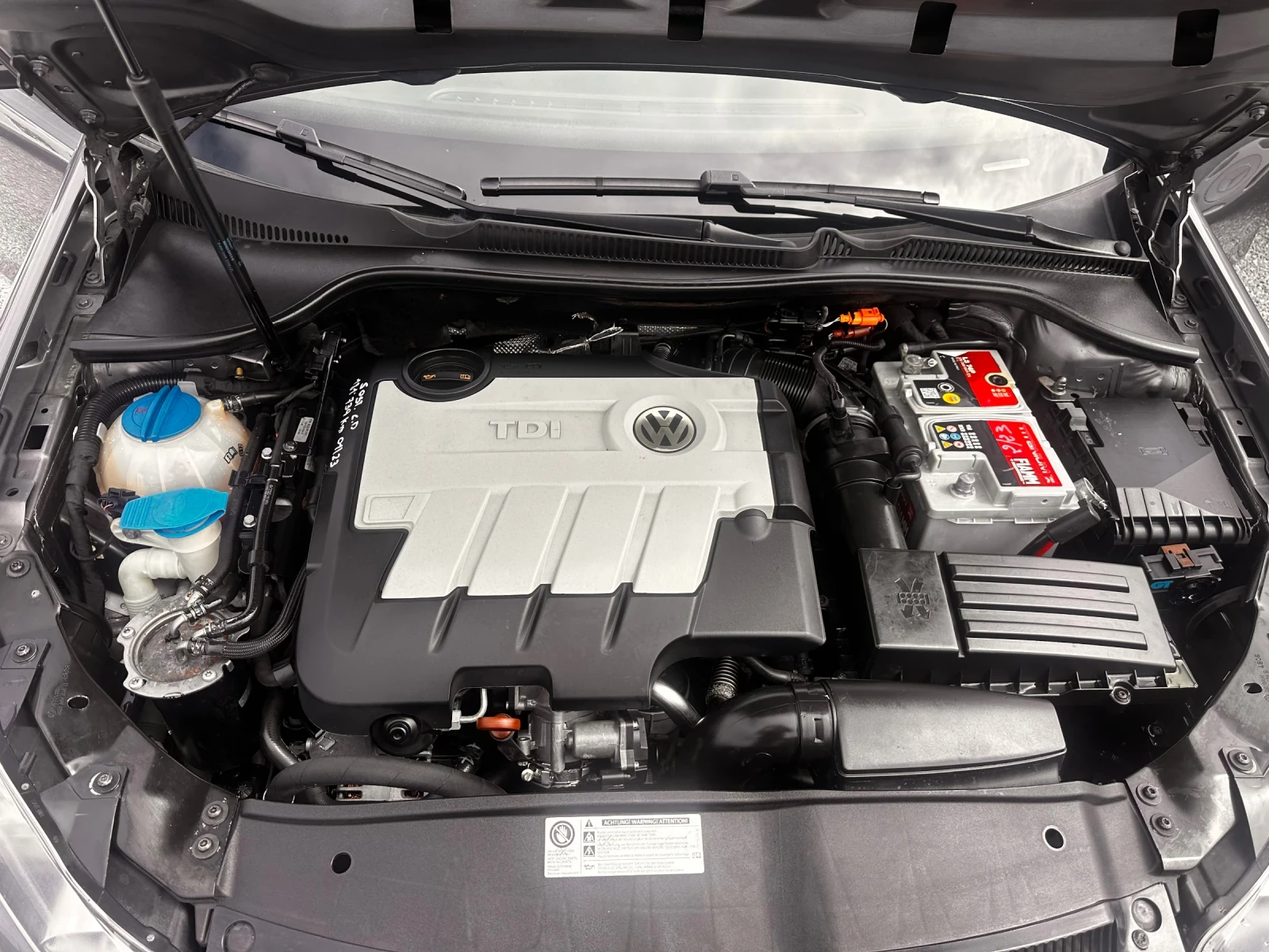 VW Golf 2.0TDI АВТОМАТ, снимка 14 - Автомобили и джипове - 54239283