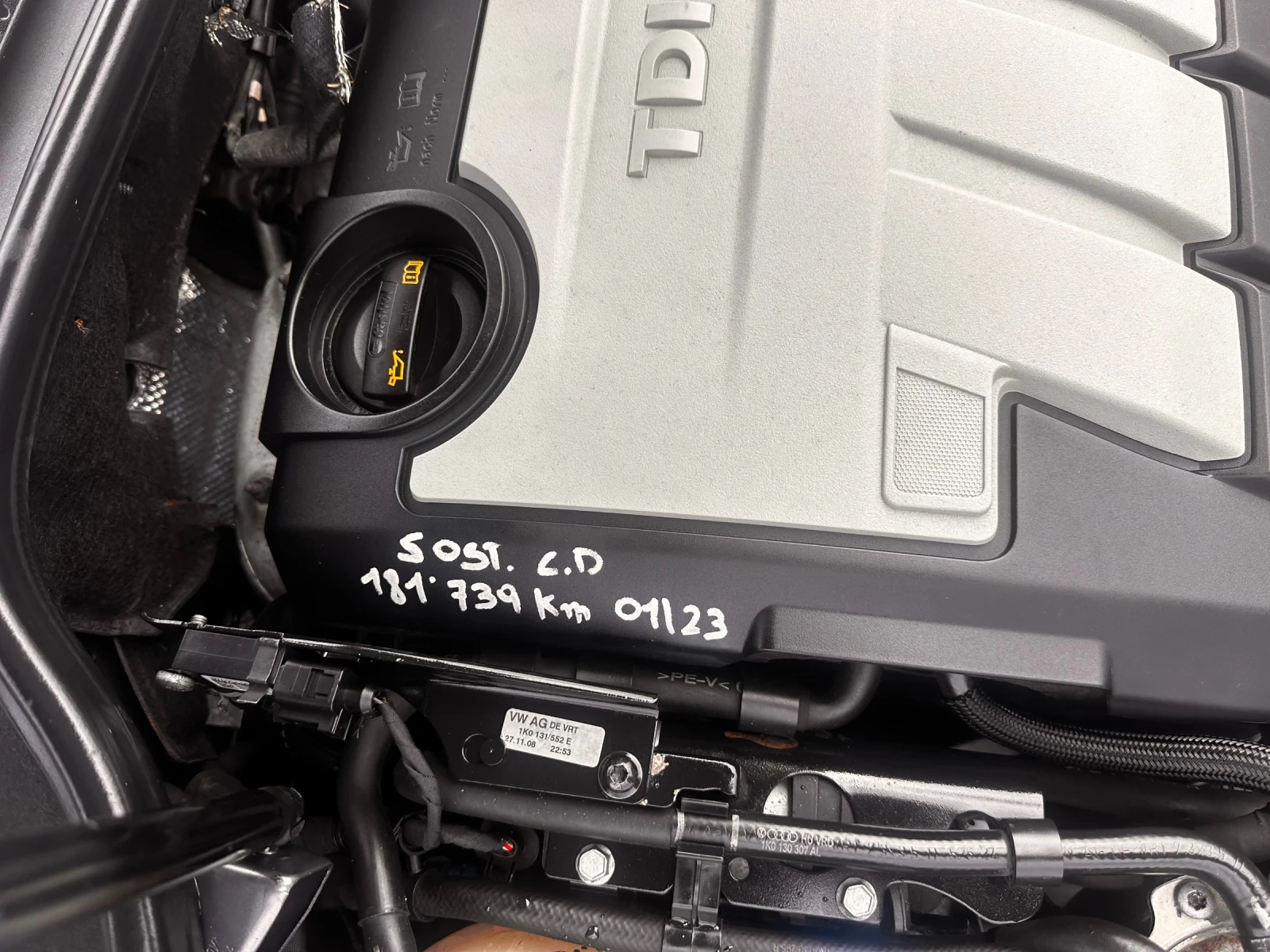 VW Golf 2.0TDI АВТОМАТ, снимка 13 - Автомобили и джипове - 54239283