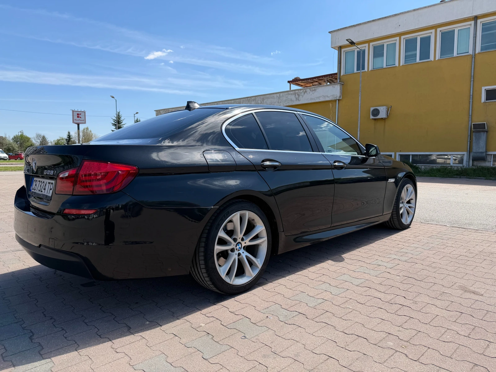 BMW 528 528 XDrive, снимка 4 - Автомобили и джипове - 54711852