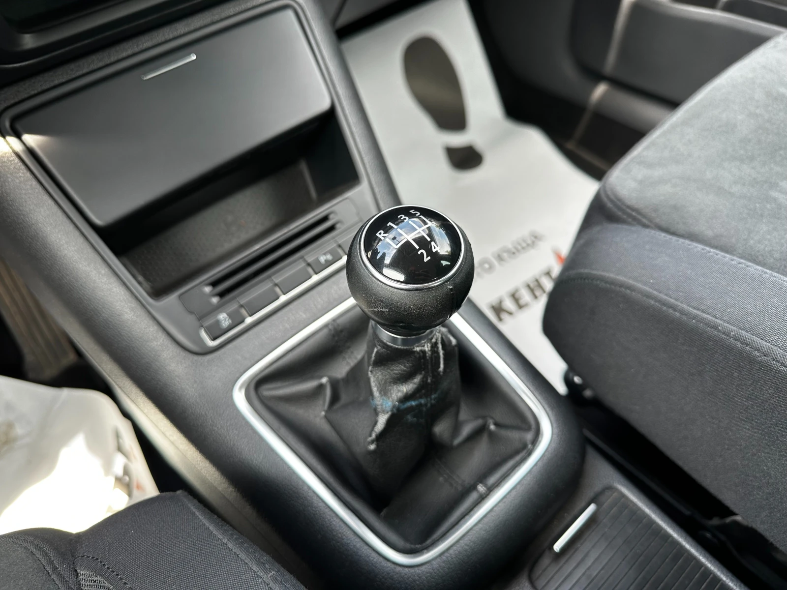 VW Golf Plus 1.6d 105 к.с. , снимка 11 - Автомобили и джипове - 55022459