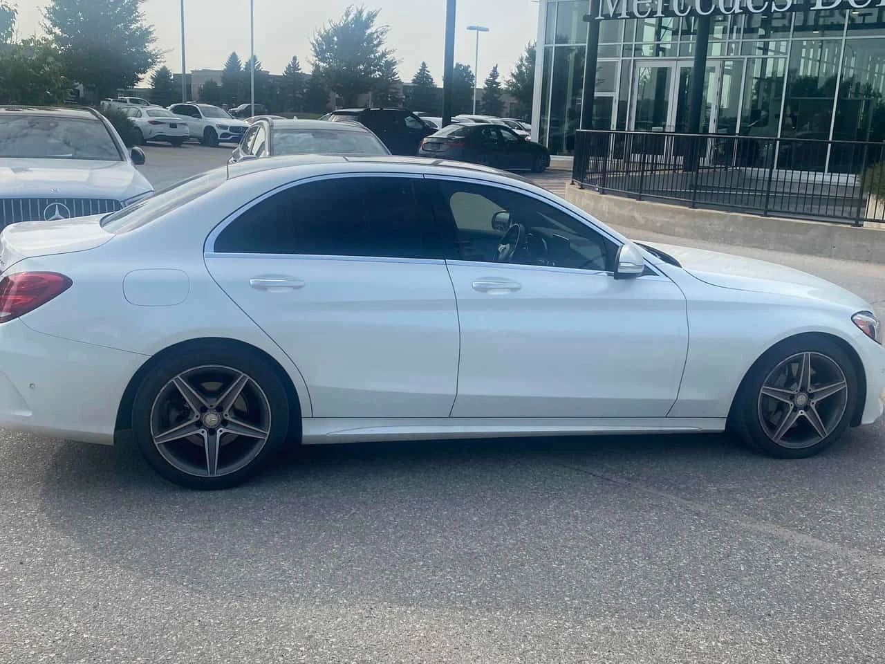 Mercedes-Benz C 300 4MATIC * ГЛАВНО ПРЕДСТАВИТЕЛСТВО НА MERCEDES* , снимка 4 - Автомобили и джипове - 55404210