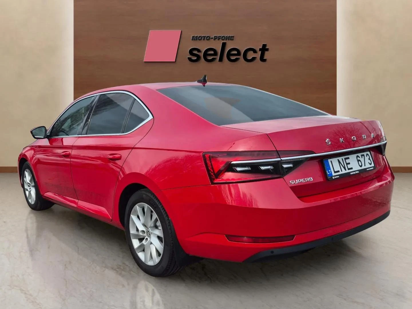 Skoda Superb 2.0 TDCi, снимка 7 - Автомобили и джипове - 55658500