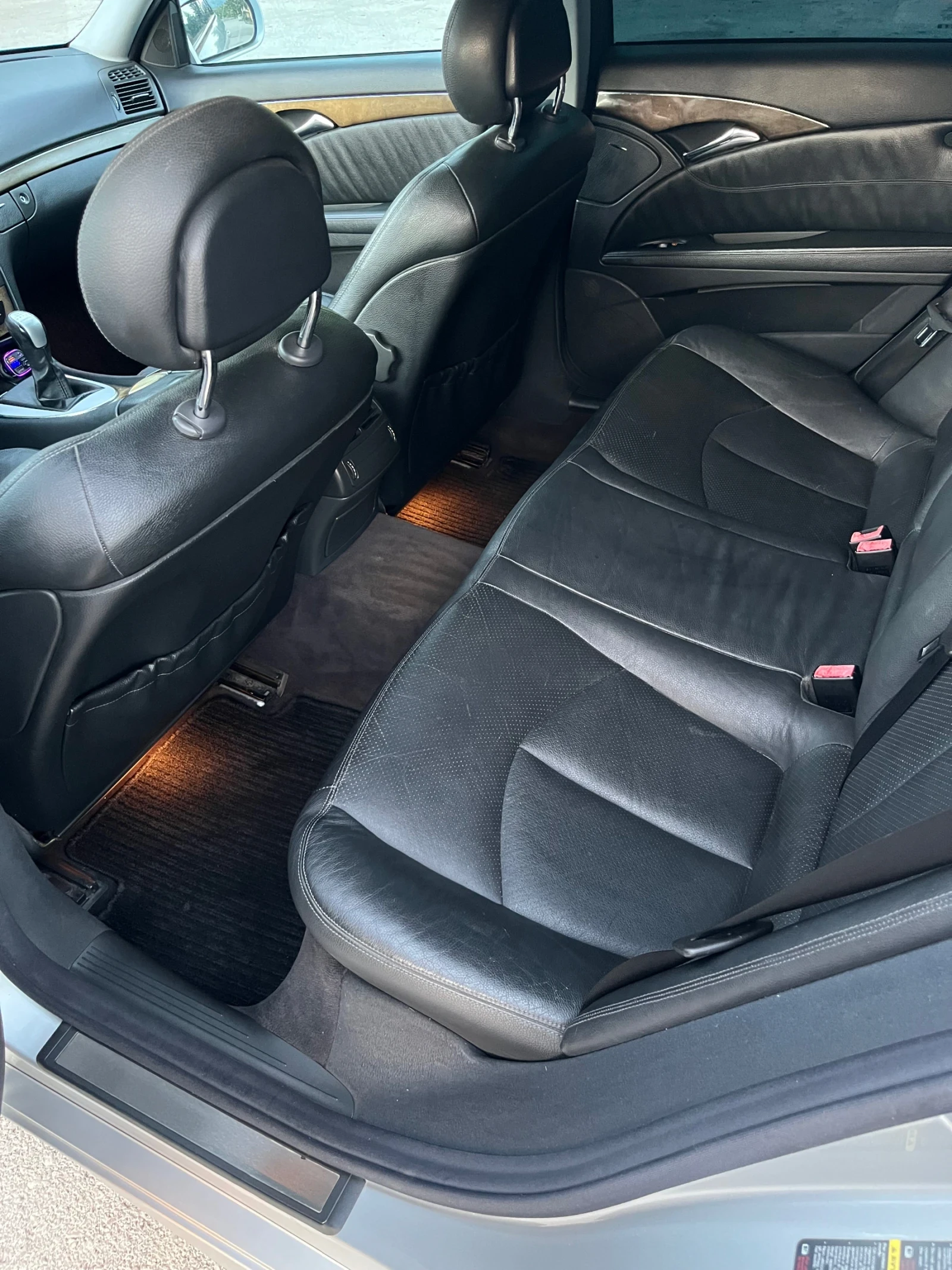 Mercedes-Benz E 270 270cdi, снимка 12 - Автомобили и джипове - 55747384