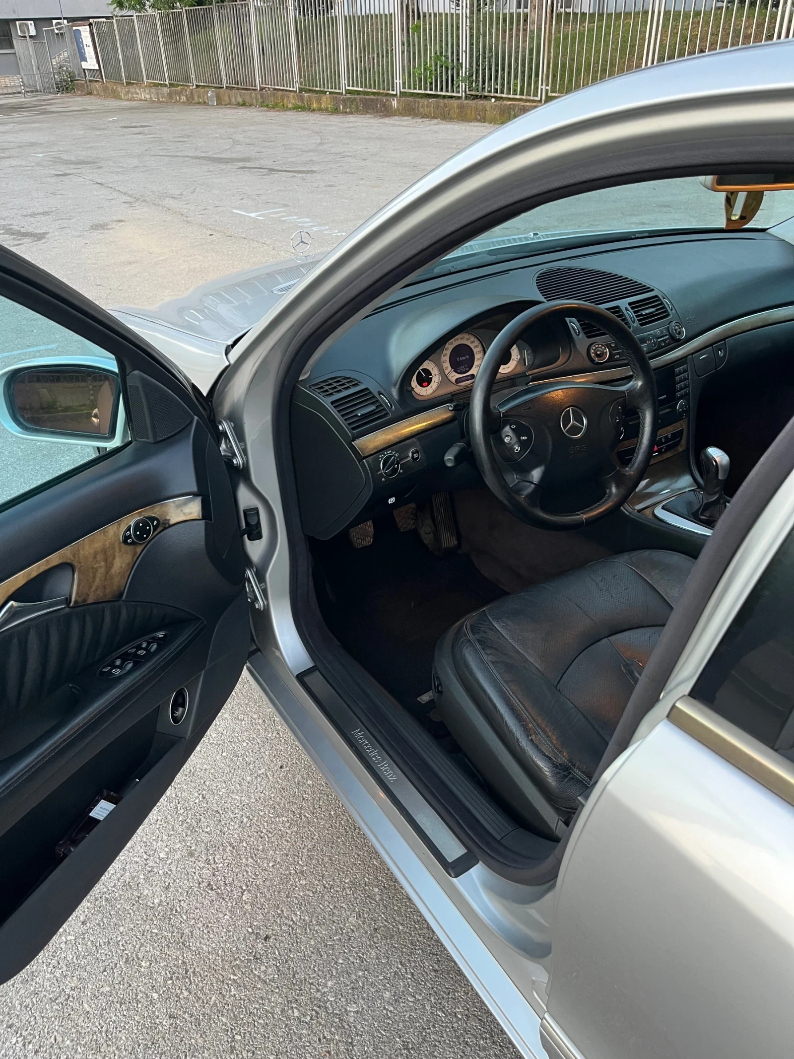 Mercedes-Benz E 270 270cdi, снимка 8 - Автомобили и джипове - 55747384