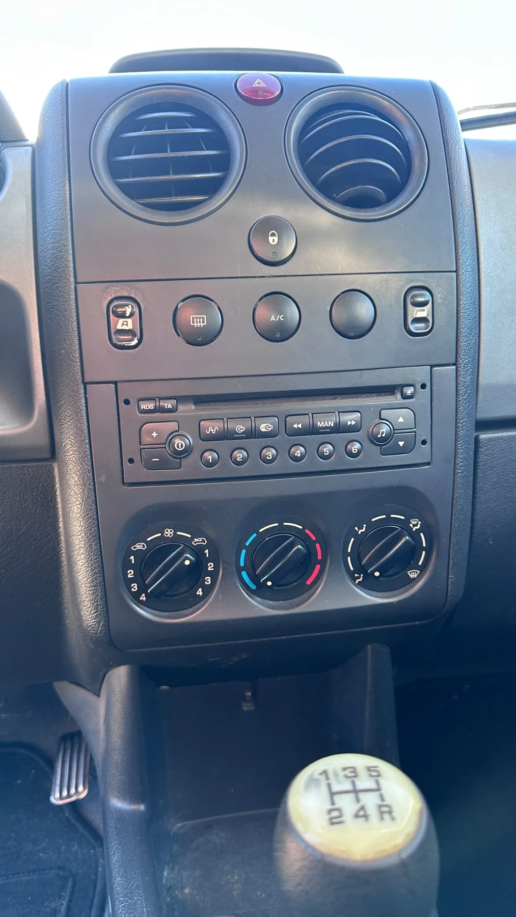 Peugeot Partner, снимка 5 - Автомобили и джипове - 56571084