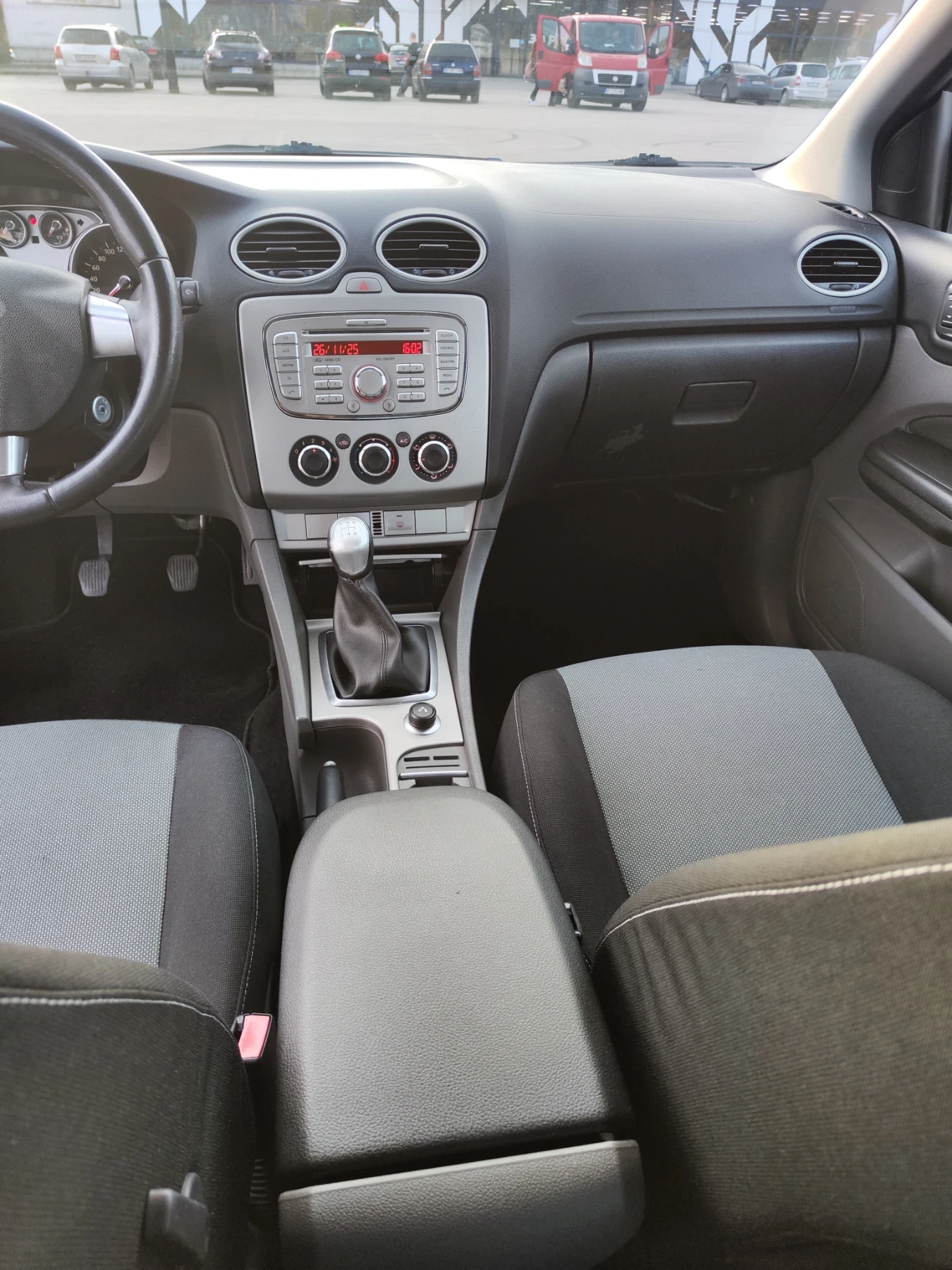 Ford Focus 1.6 TDCI, снимка 12 - Автомобили и джипове - 56645277