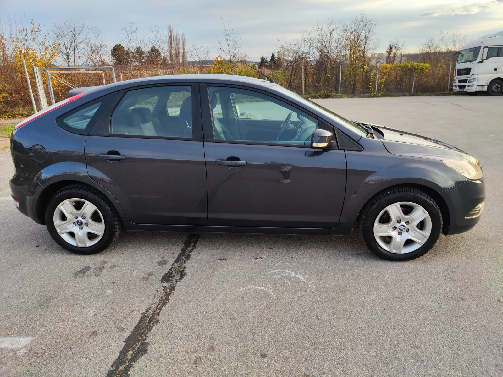 Ford Focus 1.6 TDCI, снимка 4 - Автомобили и джипове - 56645277
