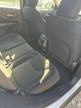 Jeep Cherokee, снимка 10