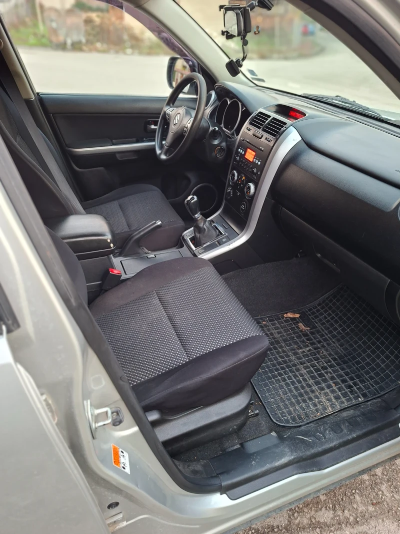 Suzuki Grand vitara, снимка 12 - Автомобили и джипове - 52539715