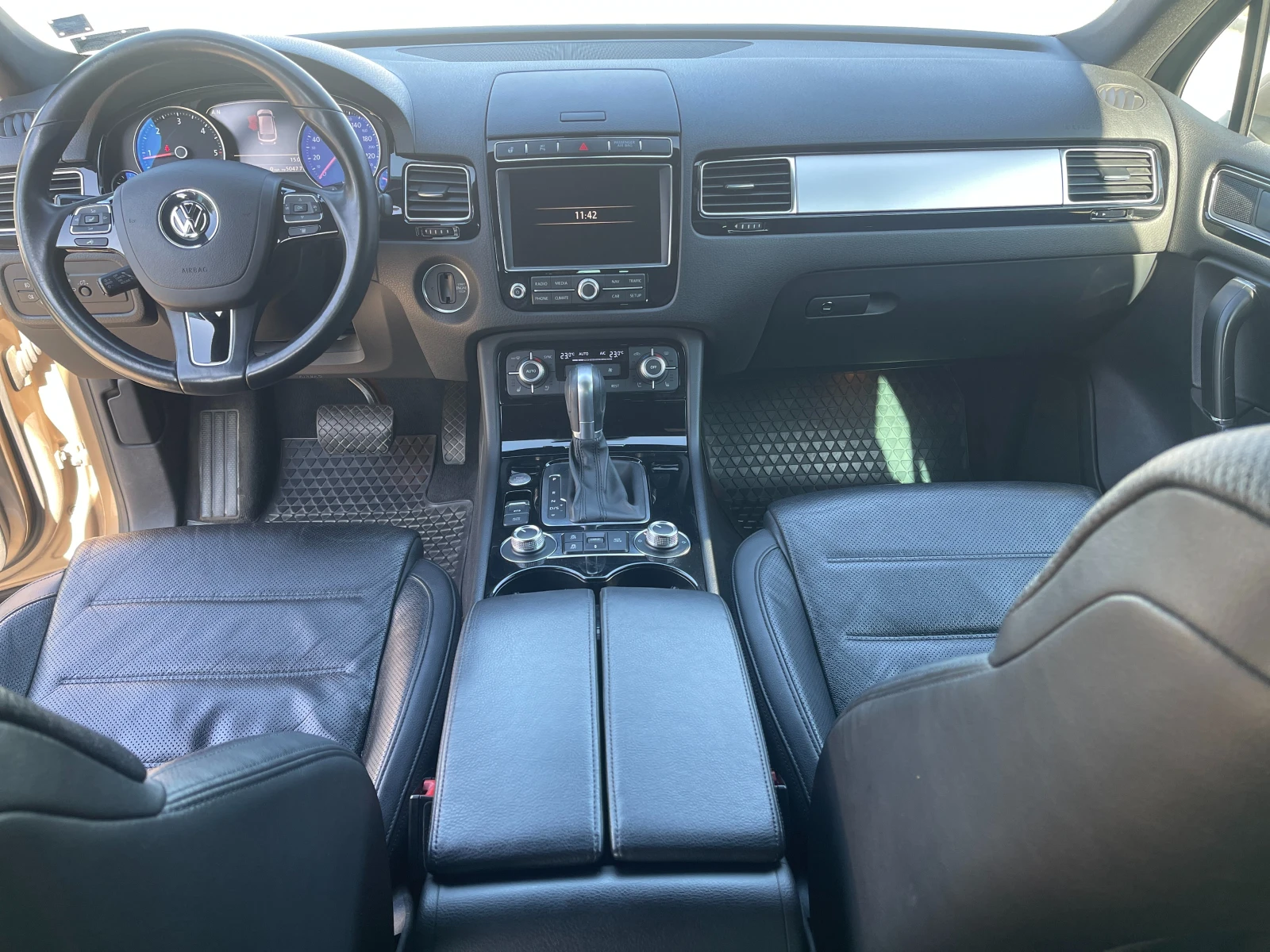VW Touareg V6 TDI BMT 4MOTION - изображение 6
