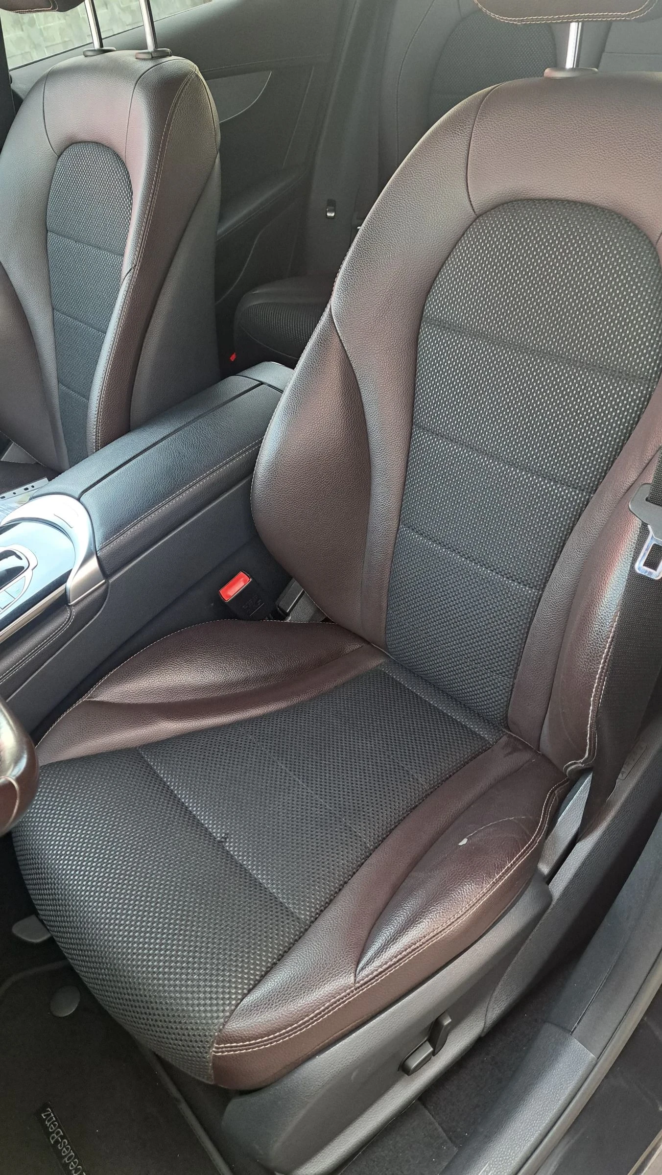 Mercedes-Benz GLC 220, снимка 9 - Автомобили и джипове - 53867952