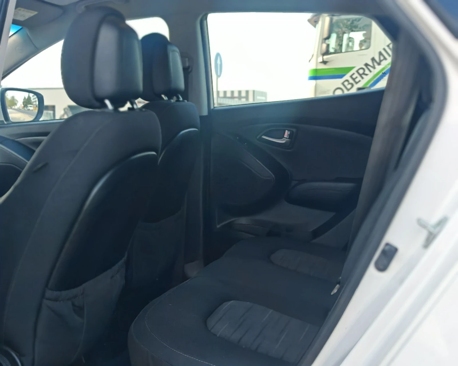 Hyundai IX35 1.7 ДИЗЕЛ 116 К.С FACELIFT! УНИКАЛНО СЪСТОЯНИЕ!!!, снимка 12 - Автомобили и джипове - 54347646