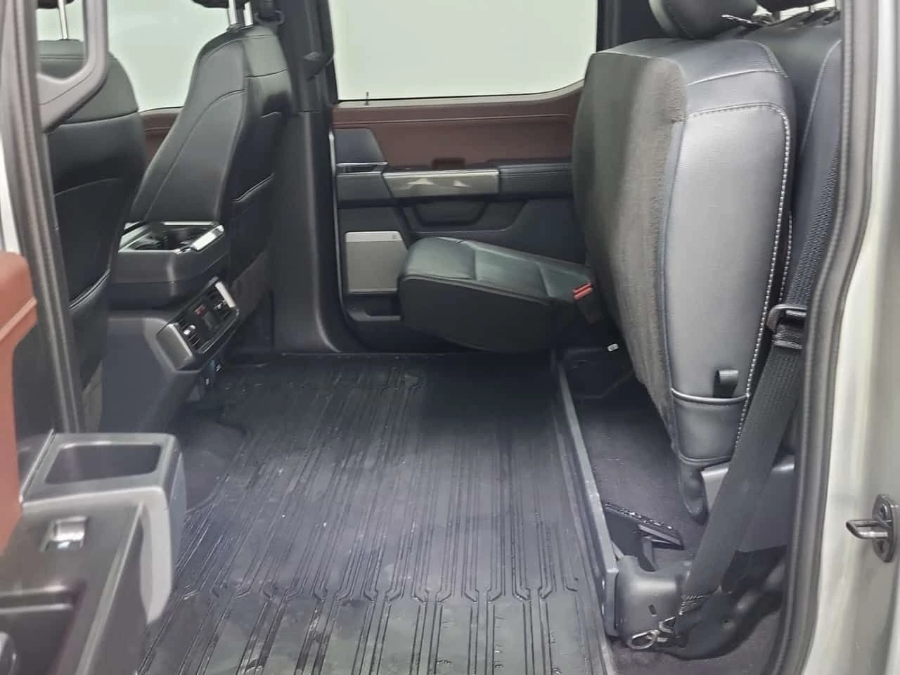 Ford F150 * LARIAT CREW CAB SHORT BED * PANO * ��������� * N | Mobile.bg � ����������� 12