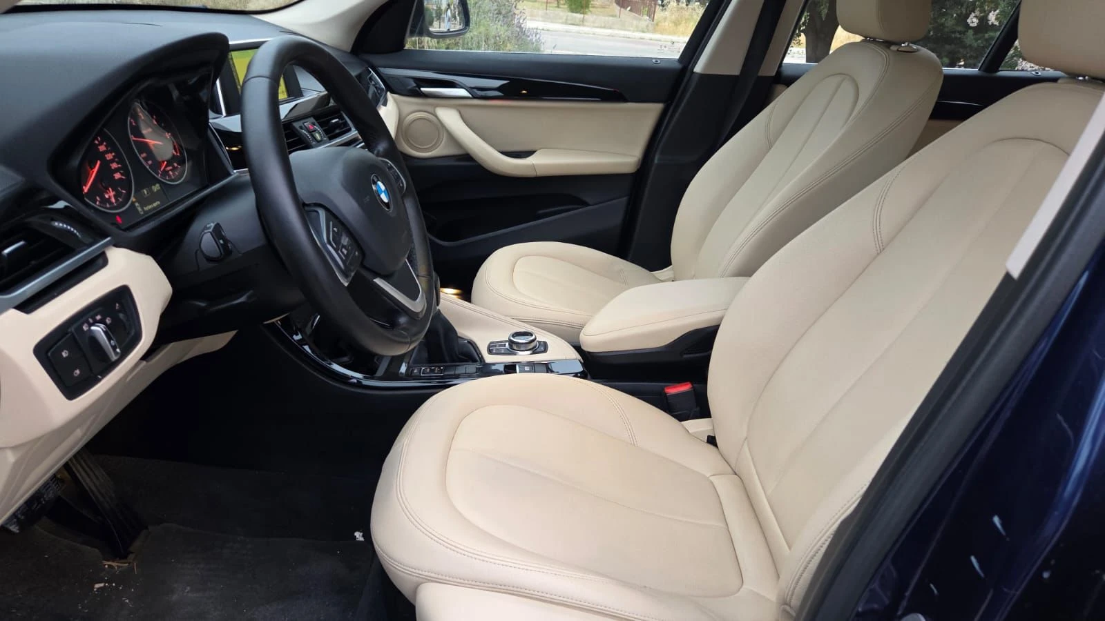 BMW X1 M sport/Auomatic/Led/2.0/Navi/TOP, снимка 8 - Автомобили и джипове - 54416149