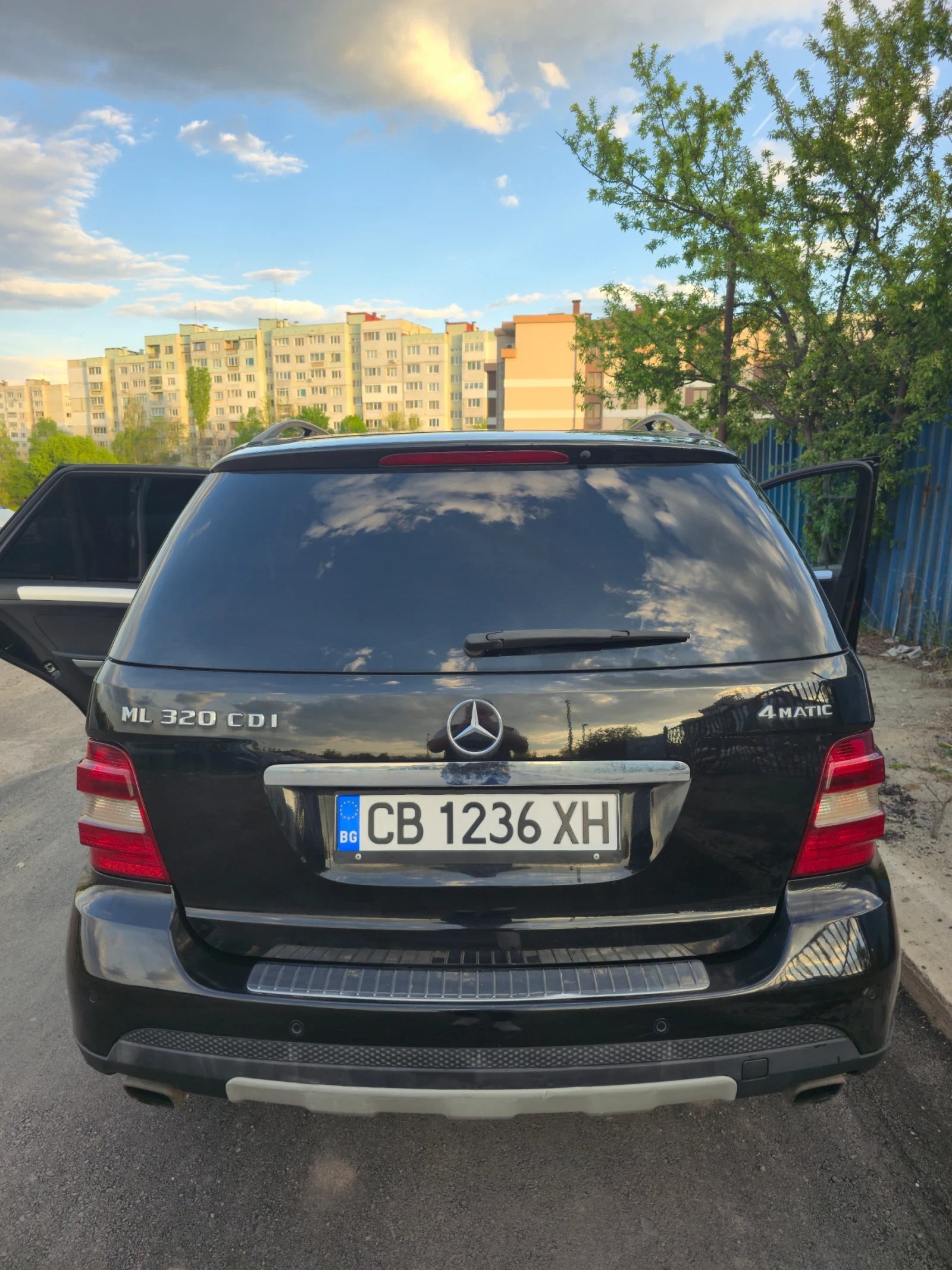 Mercedes-Benz ML 320, снимка 5 - Автомобили и джипове - 54458640