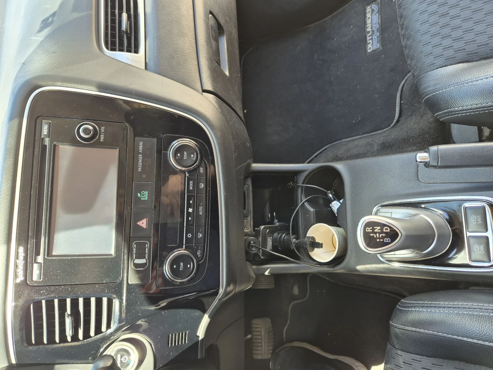 Mitsubishi Outlander, снимка 12 - Автомобили и джипове - 54692119